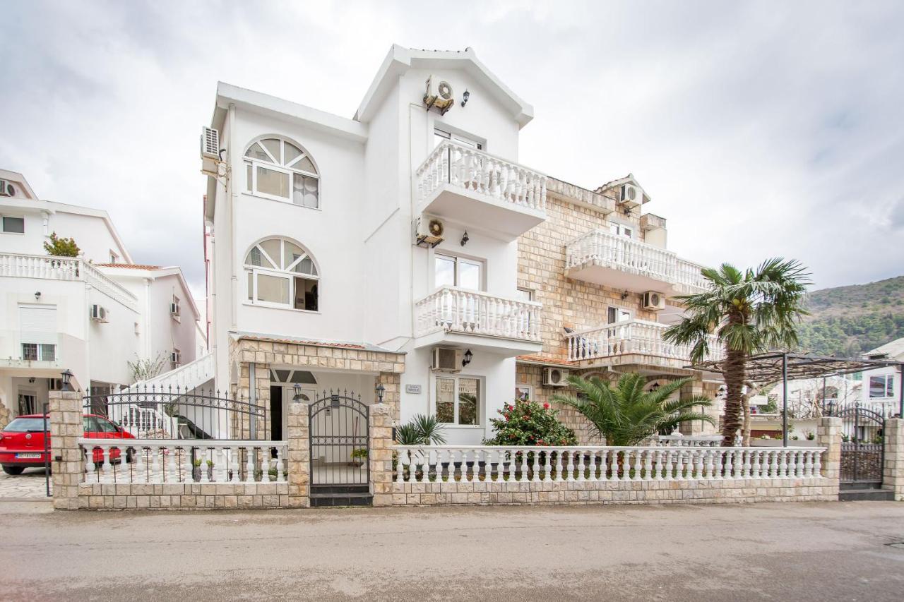Apartments & Rooms Nikolic Будва Екстериор снимка