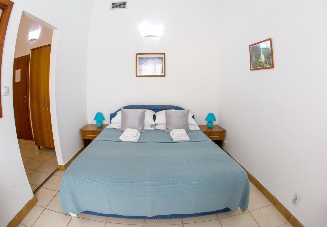 Apartments & Rooms Nikolic Будва Екстериор снимка