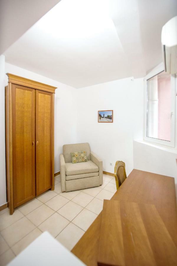 Apartments & Rooms Nikolic Будва Екстериор снимка