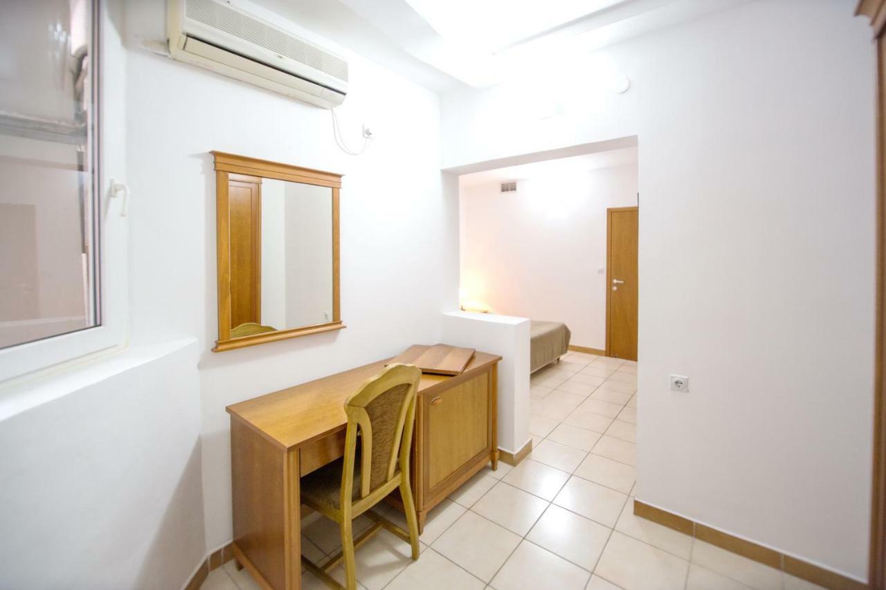 Apartments & Rooms Nikolic Будва Екстериор снимка