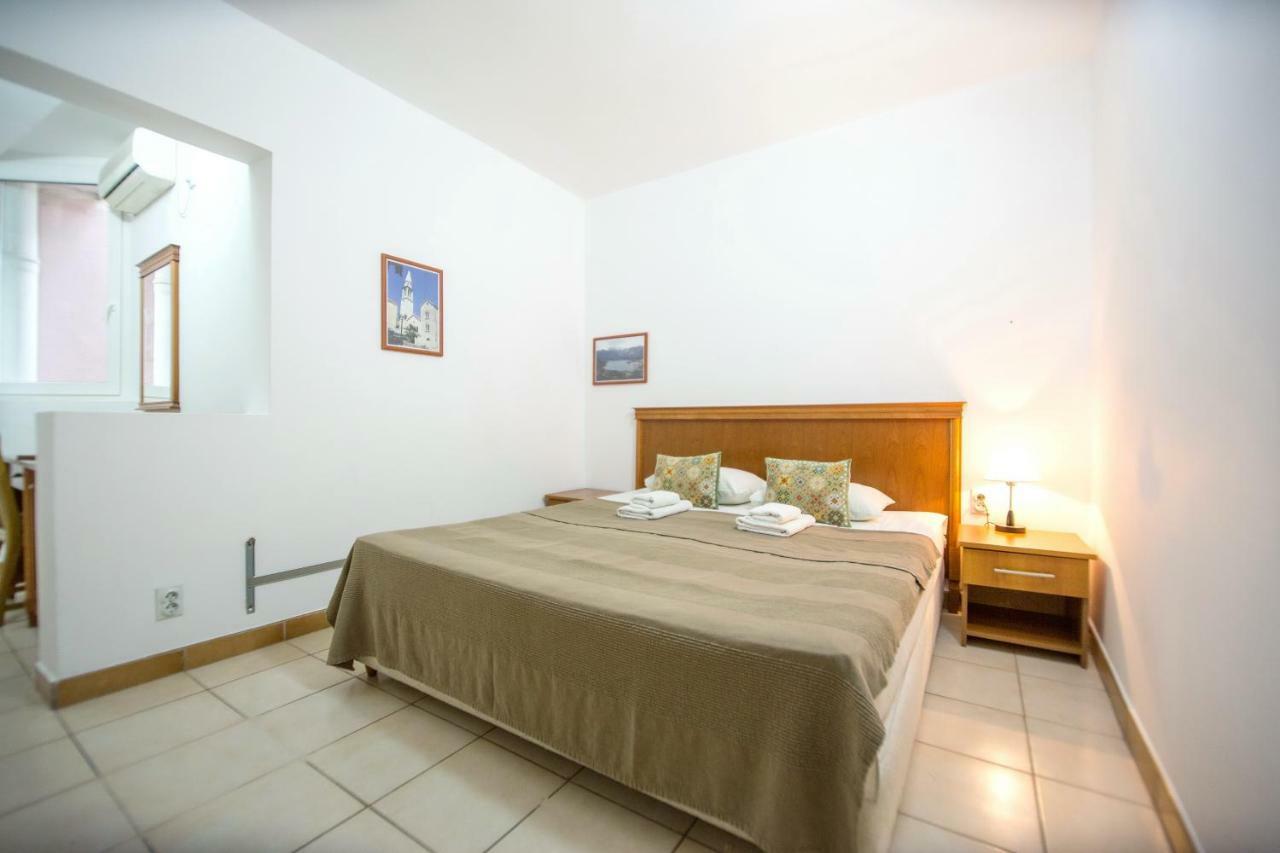 Apartments & Rooms Nikolic Будва Екстериор снимка